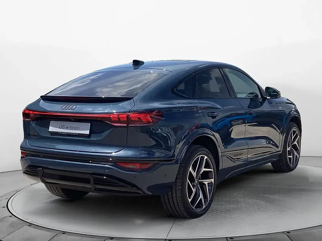 Audi Q6 e-tron - Thumbnail 5