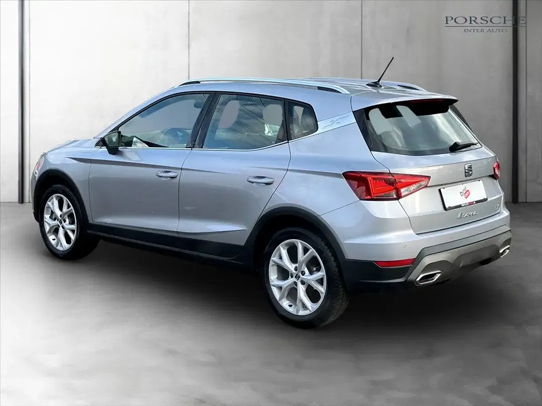 SEAT Arona - Thumbnail 4