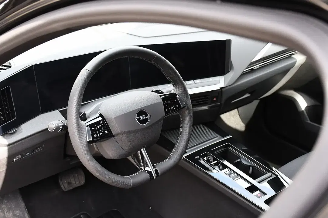Opel Astra - Thumbnail 7