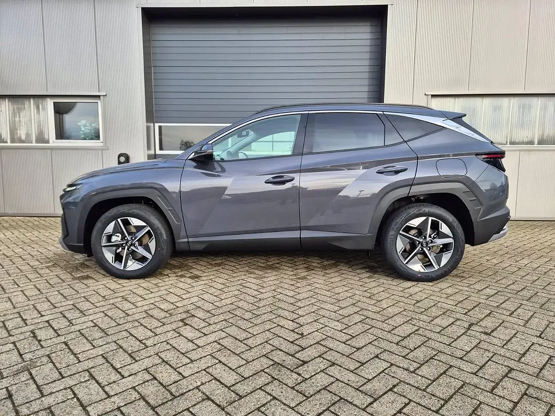 Hyundai TUCSON - Thumbnail 2