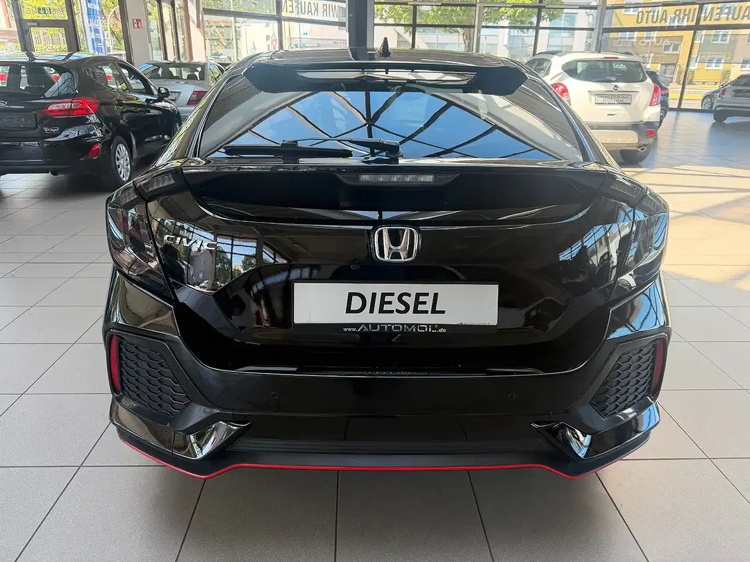 Honda Civic - Thumbnail 5