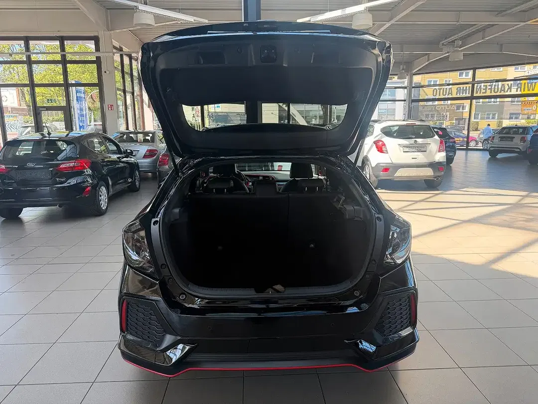 Honda Civic - Thumbnail 6