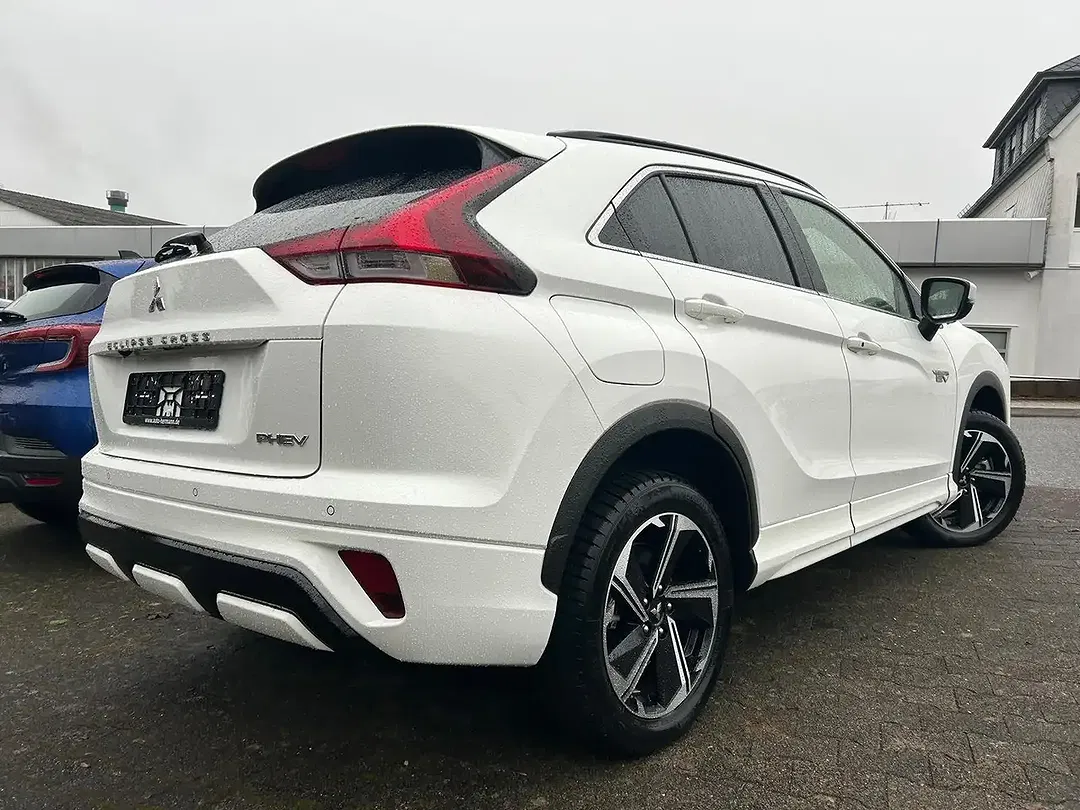 Mitsubishi Eclipse Cross - Thumbnail 4