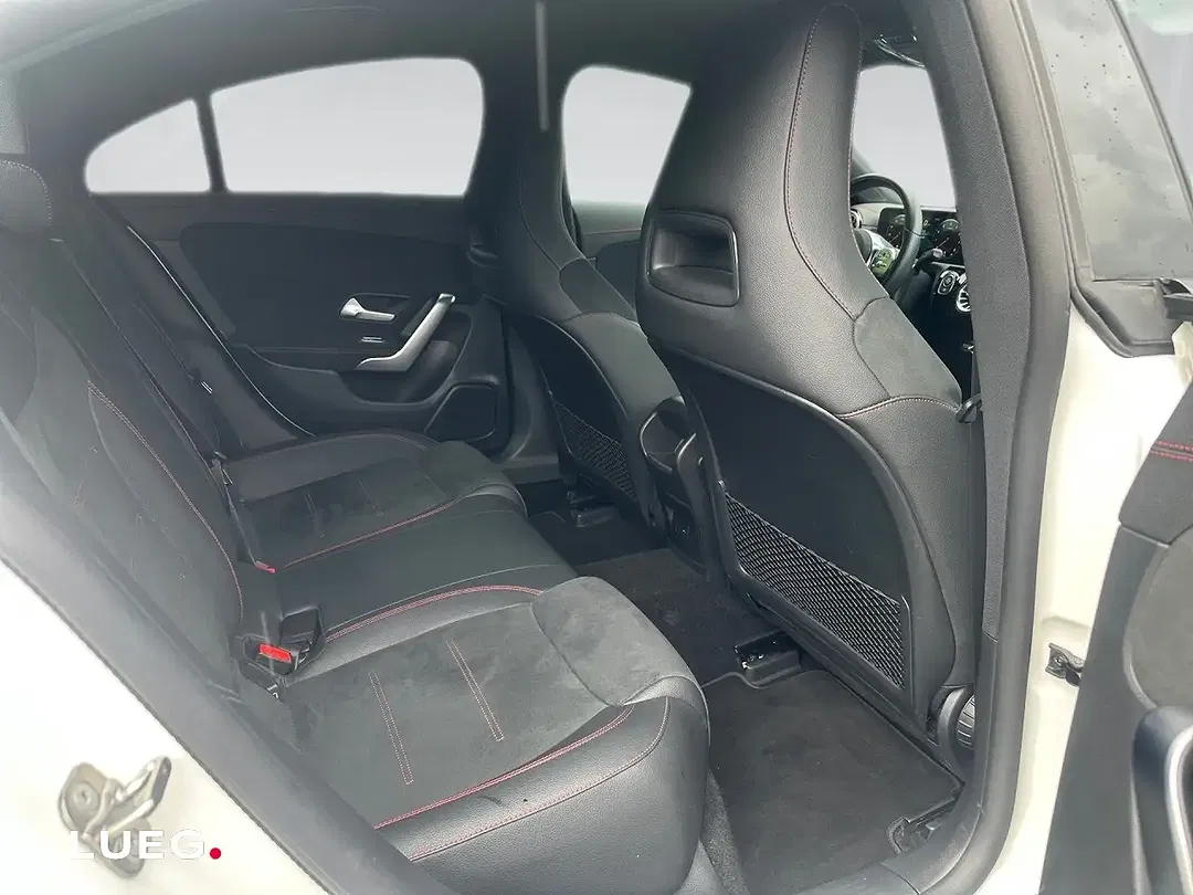 Mercedes-Benz CLA 250 - Thumbnail 12