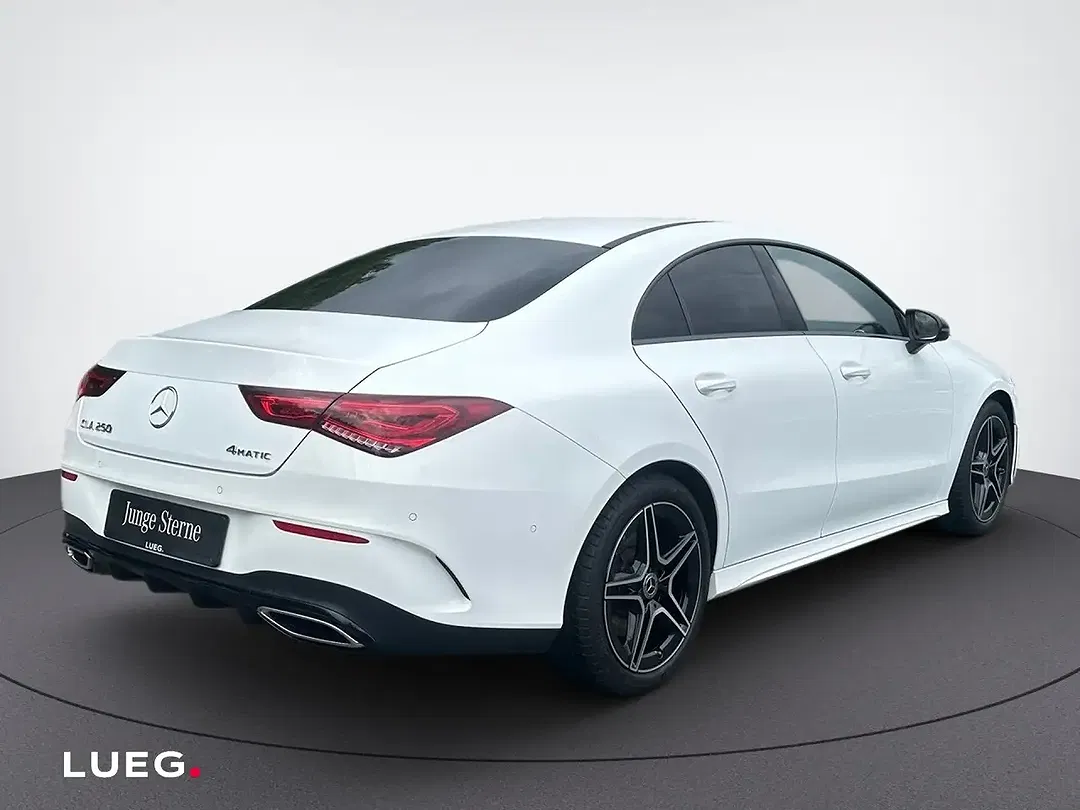 Mercedes-Benz CLA 250 - Thumbnail 4