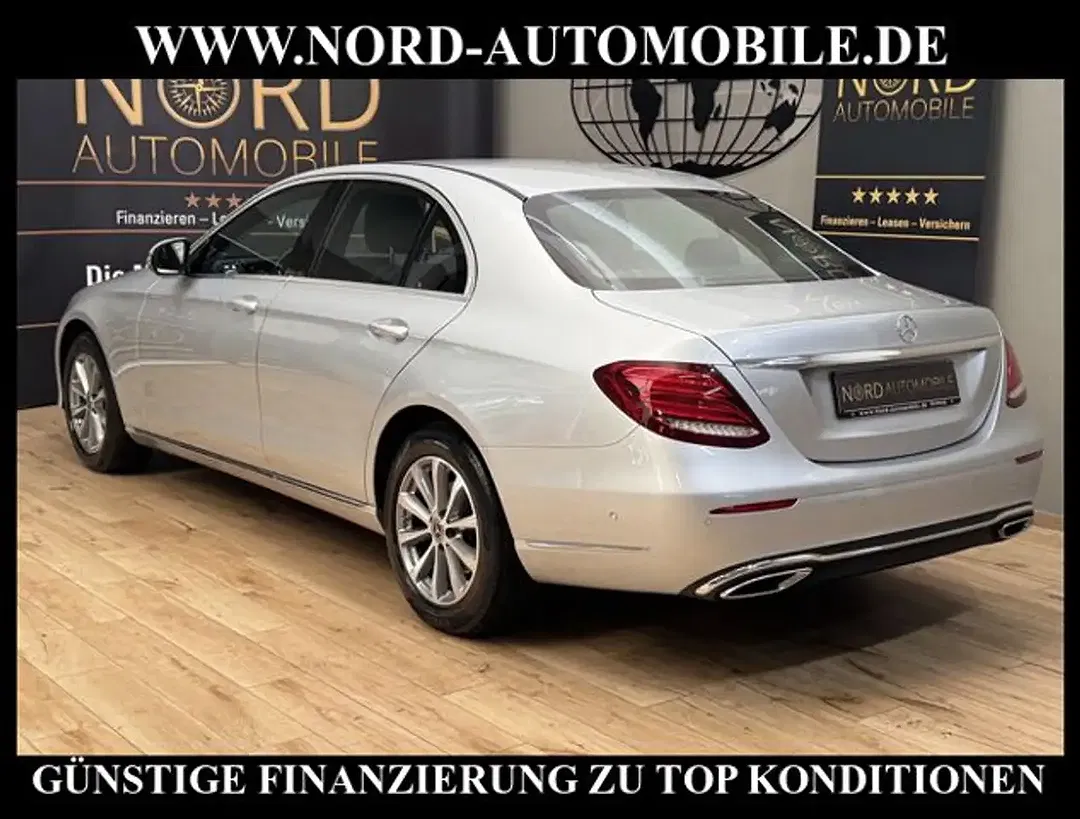 Mercedes-Benz E 220 - Thumbnail 7