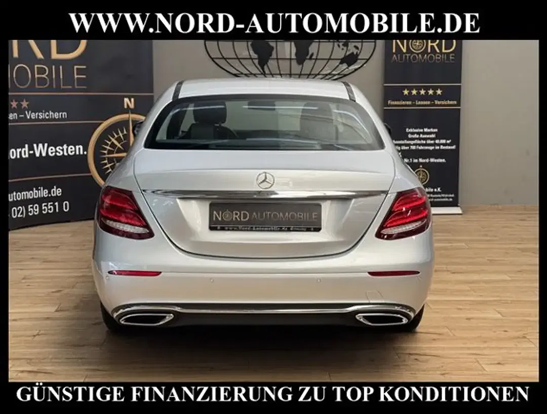 Mercedes-Benz E 220 - Thumbnail 8