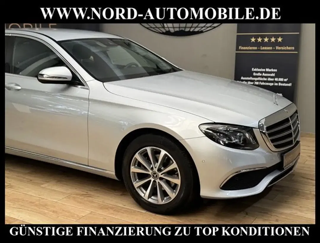 Mercedes-Benz E 220 - Thumbnail 10