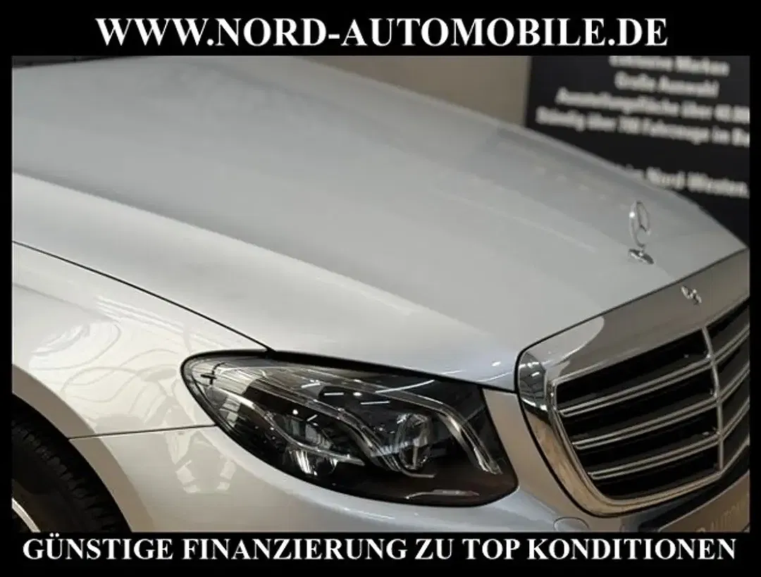 Mercedes-Benz E 220 - Thumbnail 11