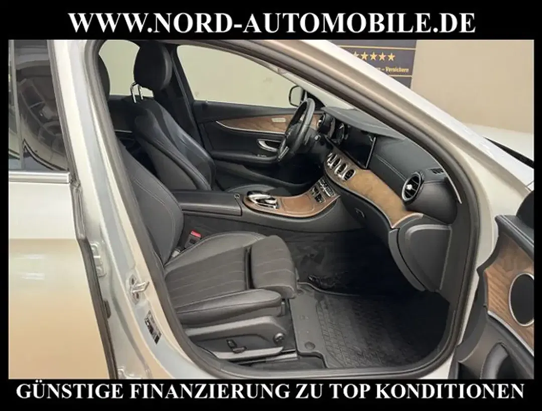 Mercedes-Benz E 220 - Thumbnail 17