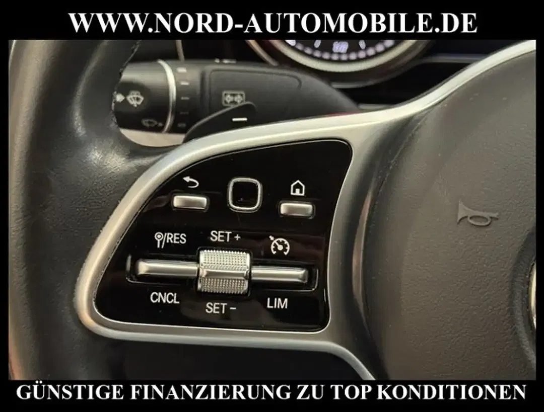 Mercedes-Benz E 220 - Thumbnail 24