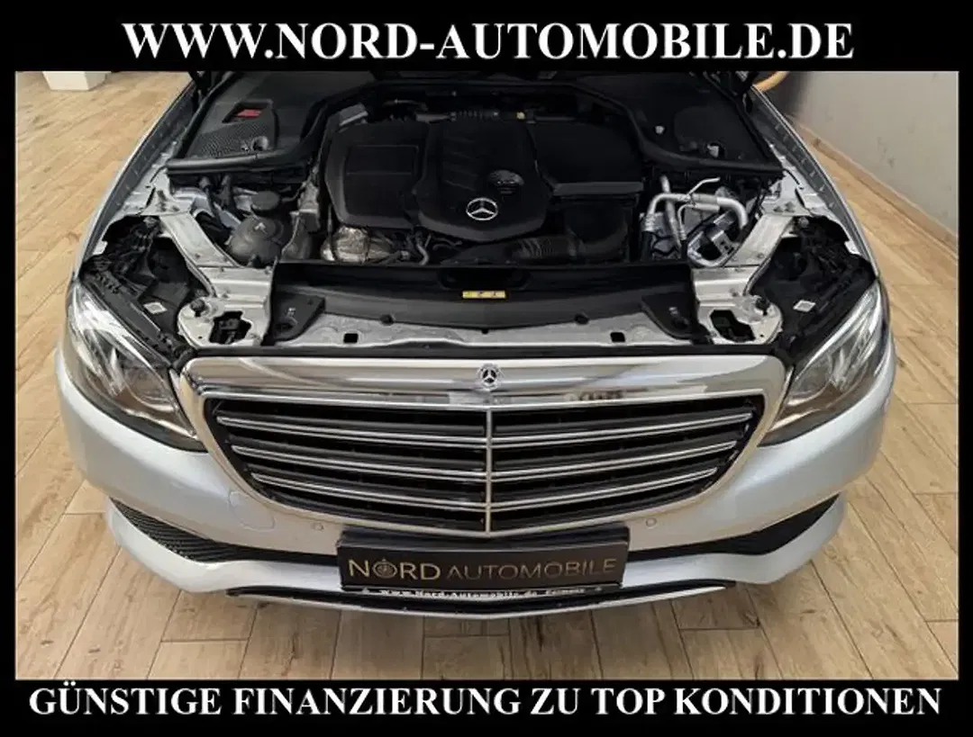 Mercedes-Benz E 220 - Thumbnail 28