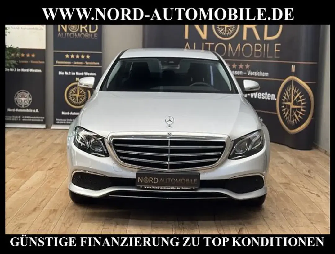Mercedes-Benz E 220 - Thumbnail 3