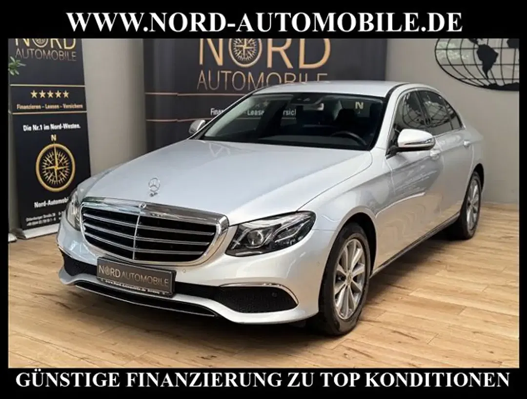 Mercedes-Benz E 220 - Thumbnail 4
