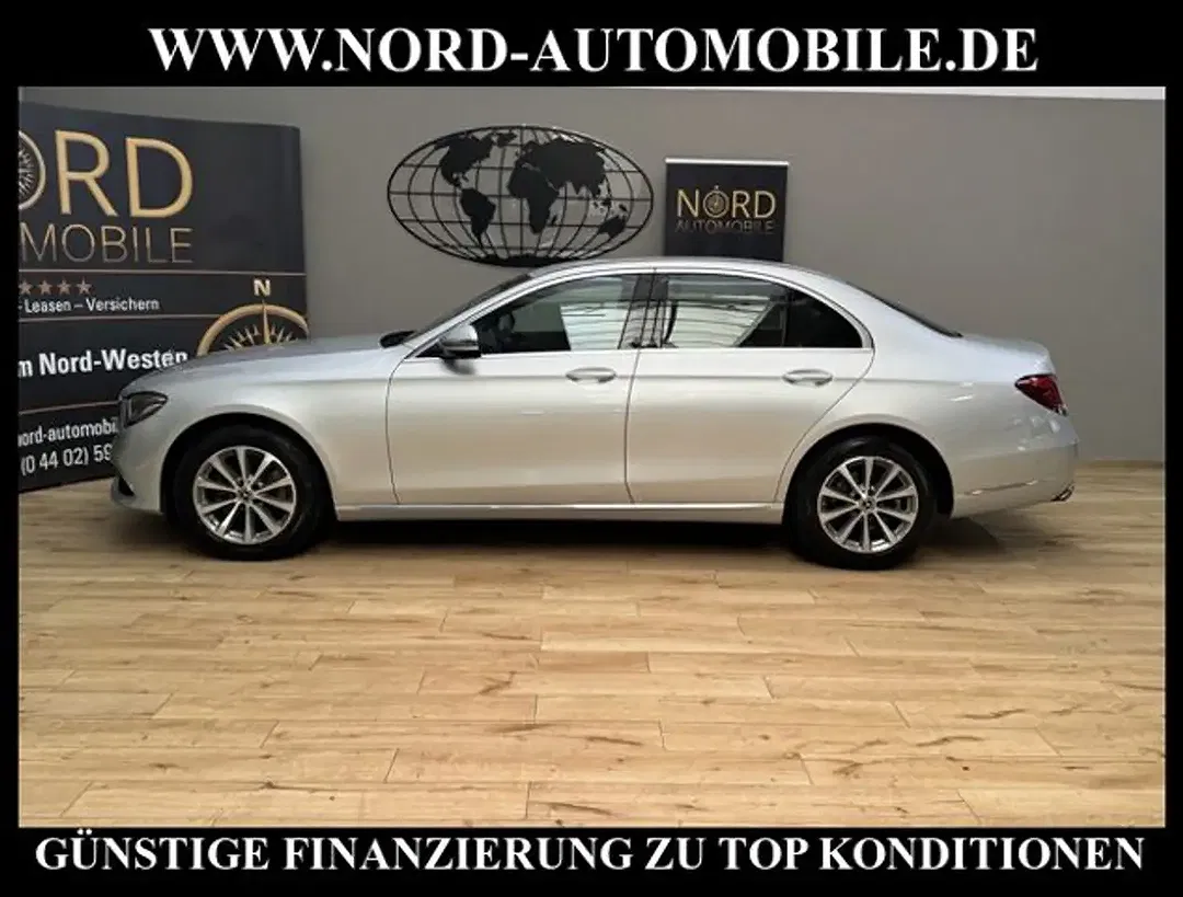 Mercedes-Benz E 220 - Thumbnail 6