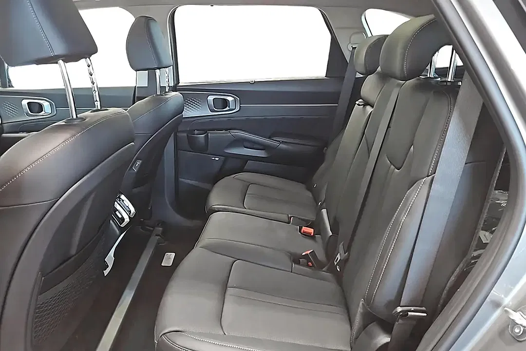 Kia Sorento - Thumbnail 7