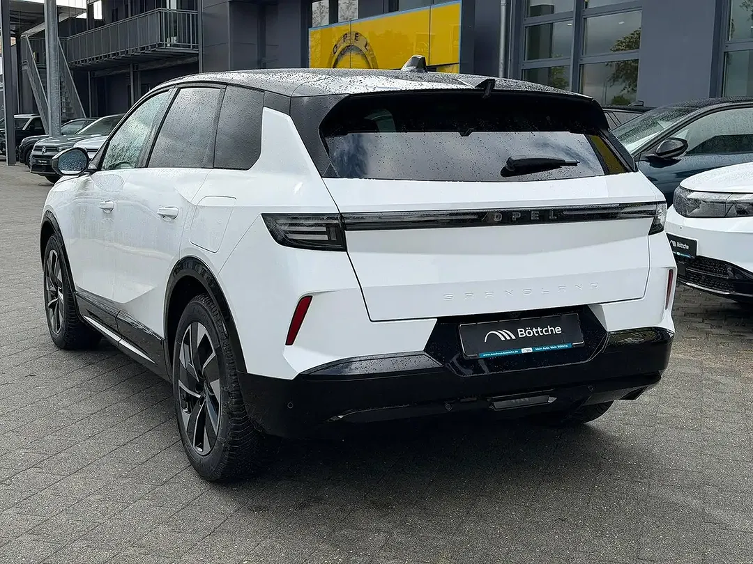 Opel Grandland - Thumbnail 3