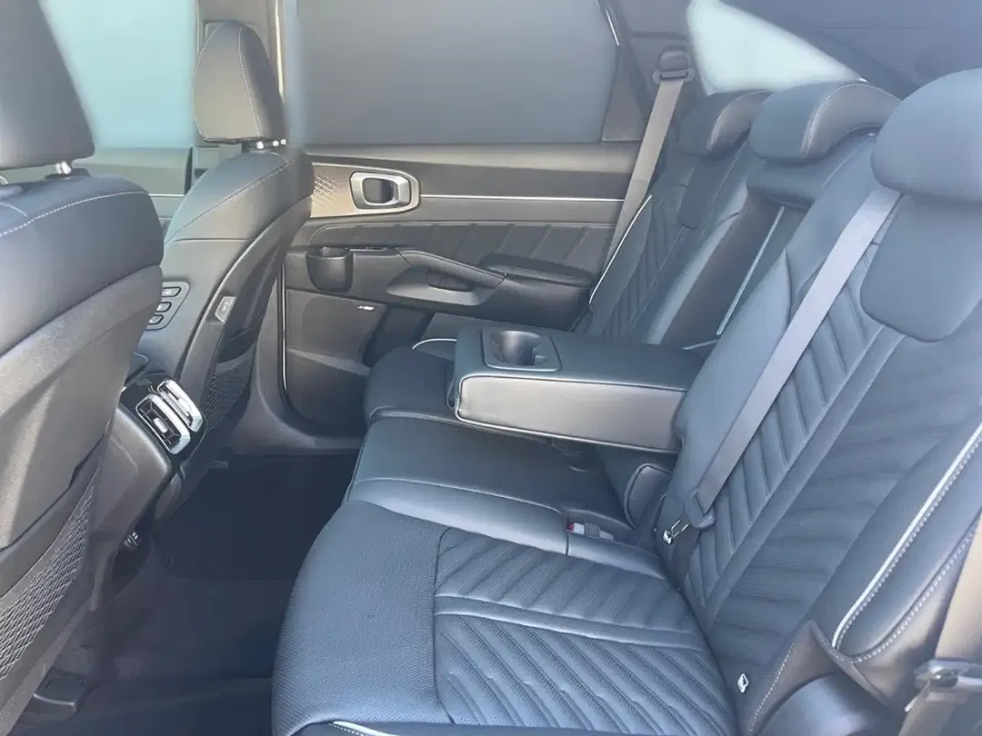 Kia Sorento - Thumbnail 11