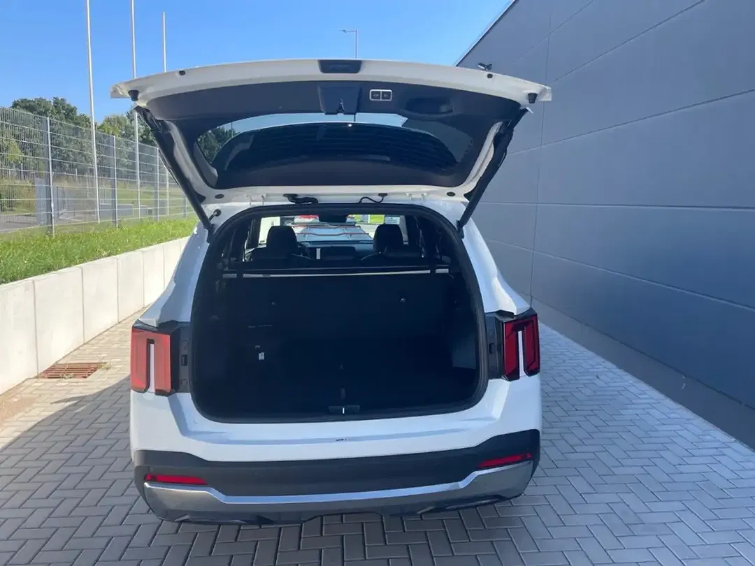 Kia Sorento - Thumbnail 12