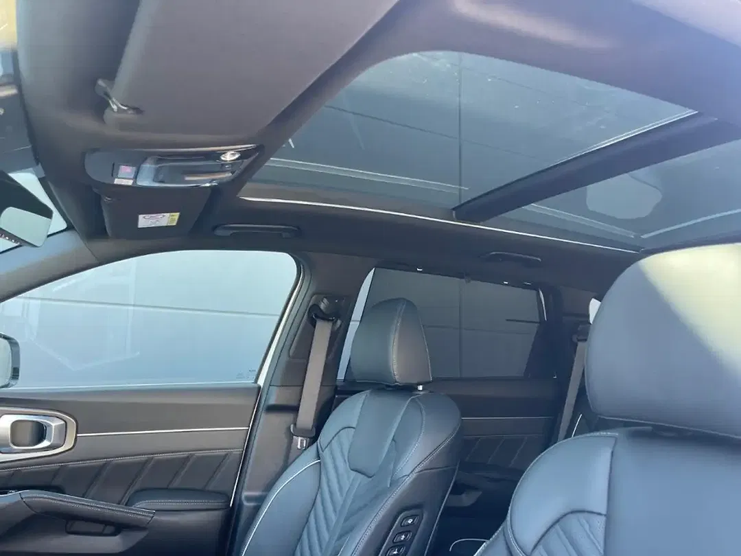 Kia Sorento - Thumbnail 15