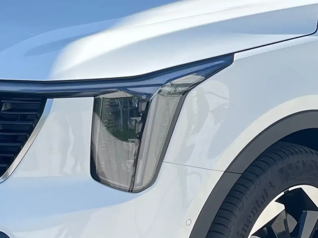 Kia Sorento - Thumbnail 5