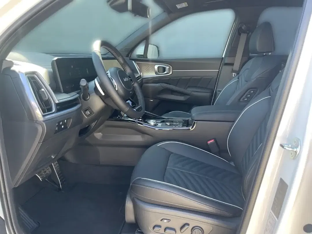 Kia Sorento - Thumbnail 7