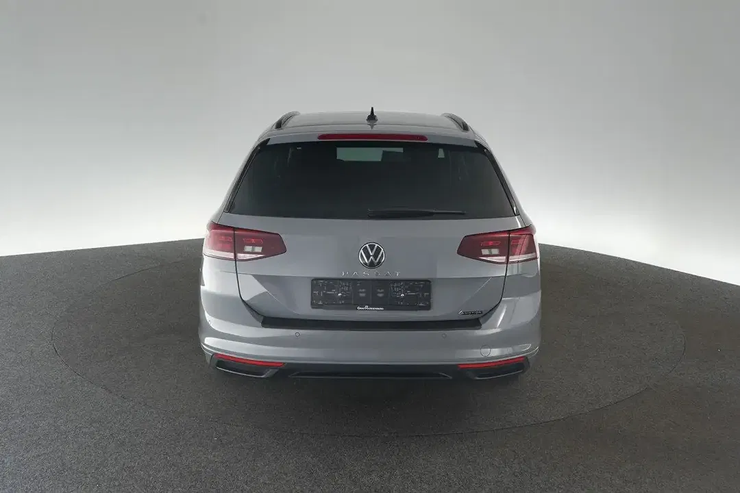 Volkswagen Passat Variant - Thumbnail 4