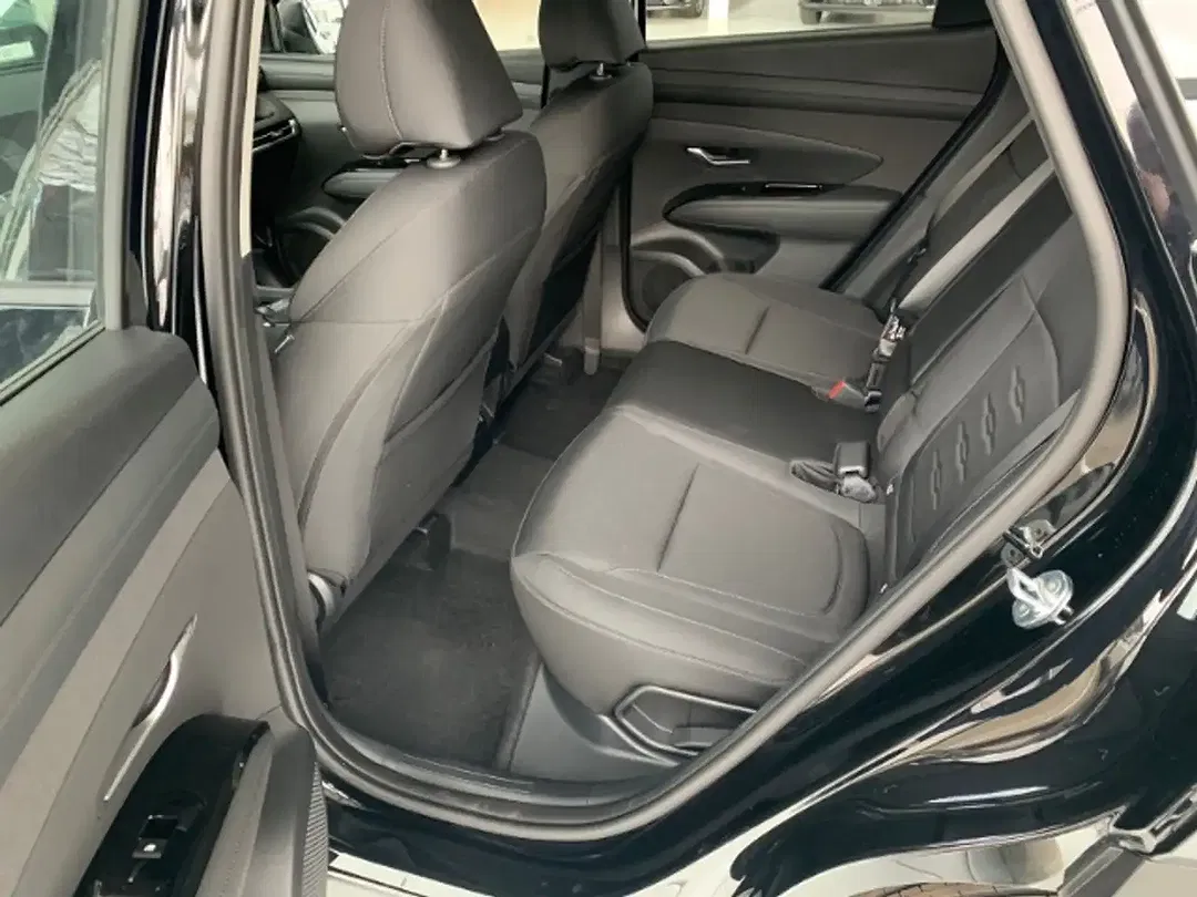 Hyundai TUCSON - Thumbnail 9