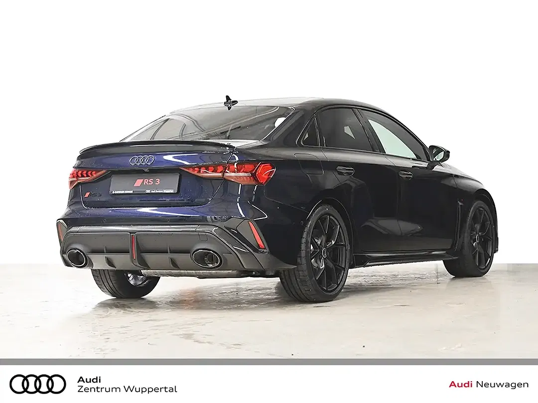 Audi RS3 - Thumbnail 3