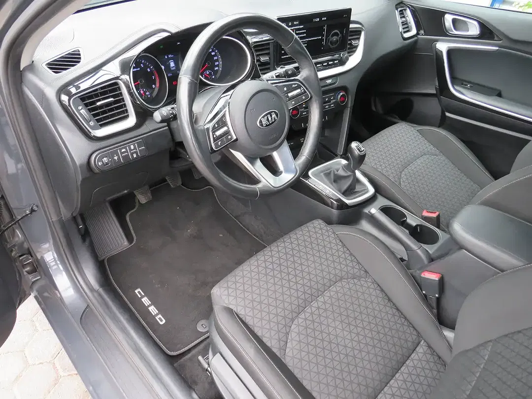 Kia Ceed / cee'd - Thumbnail 9