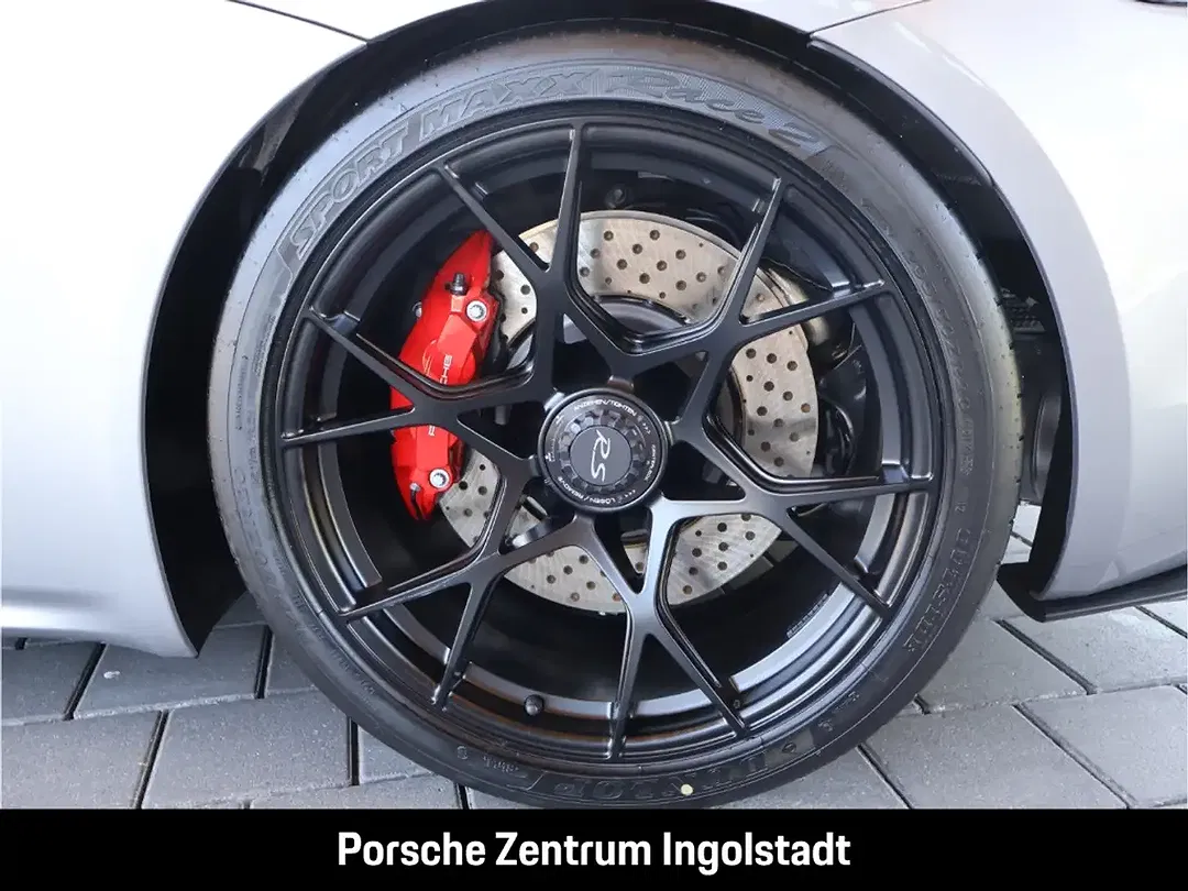 Porsche 718 Spyder - Thumbnail 11