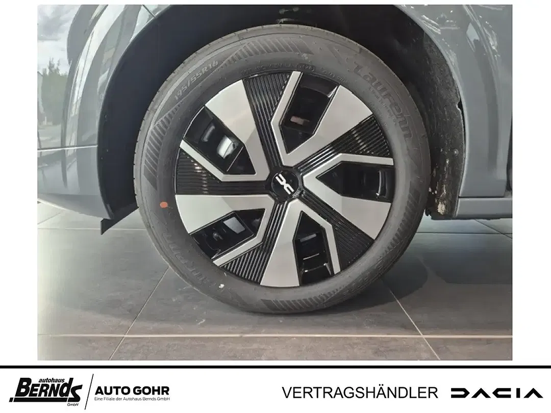 Dacia Sandero - Thumbnail 18
