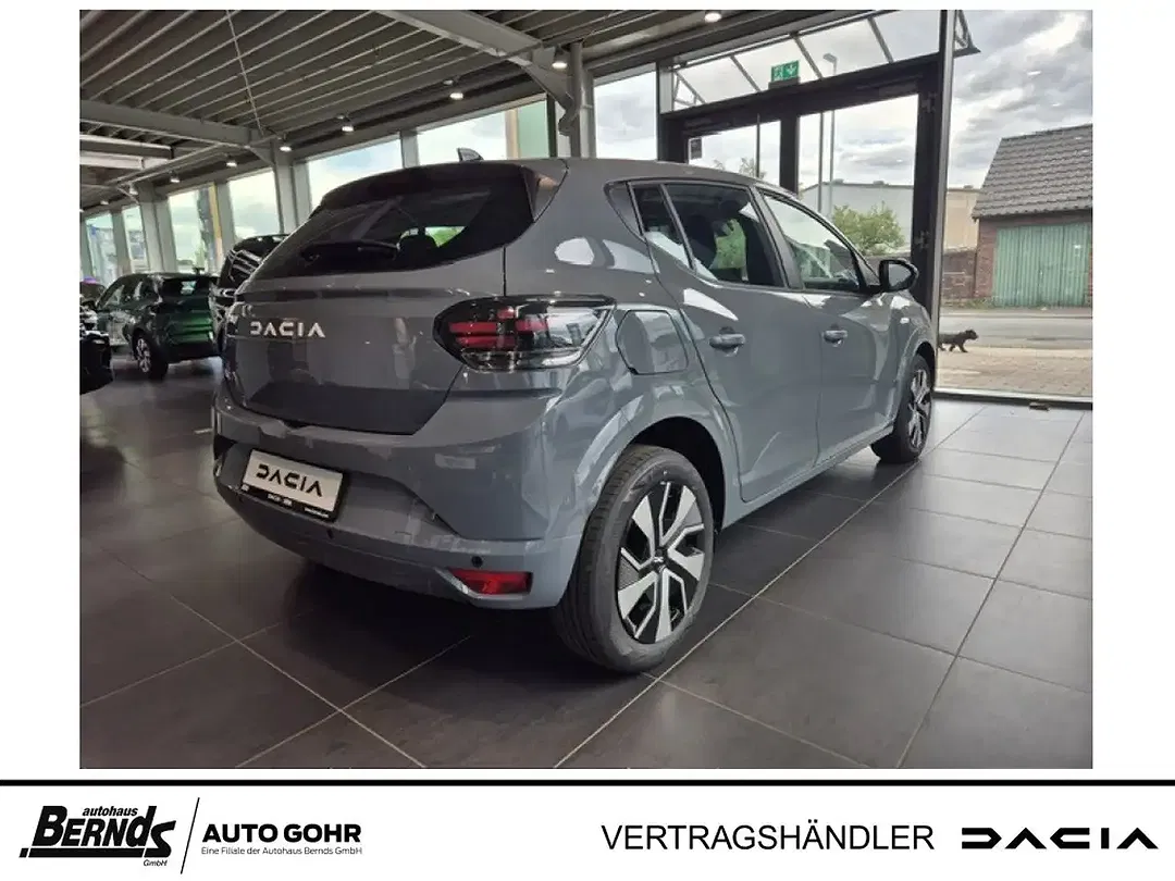 Dacia Sandero - Thumbnail 4