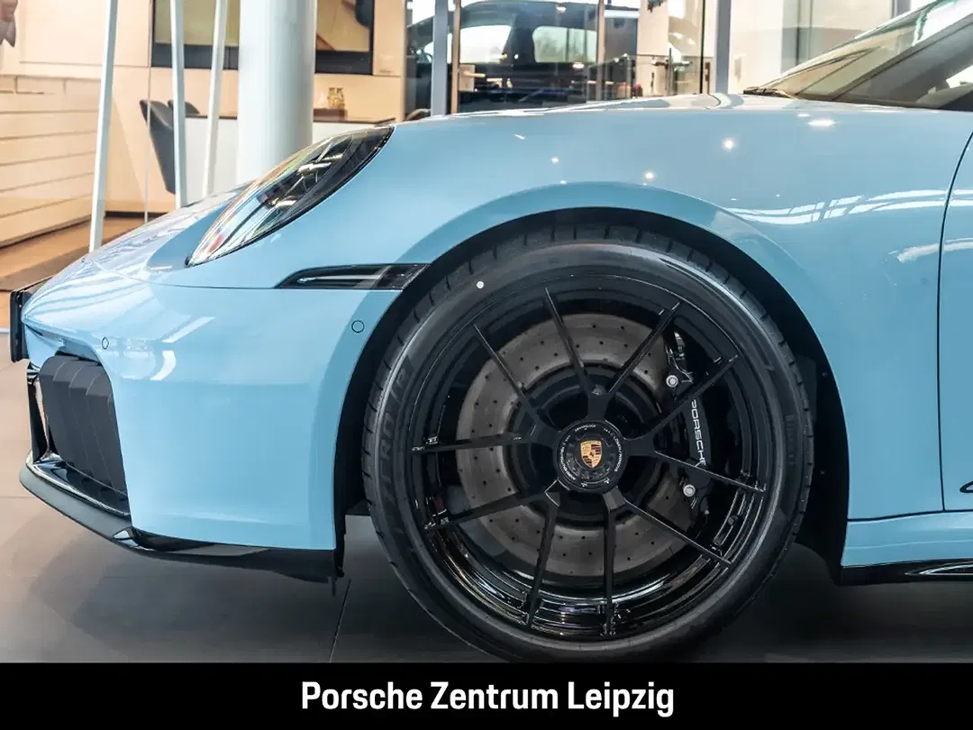Porsche 992 - Thumbnail 11