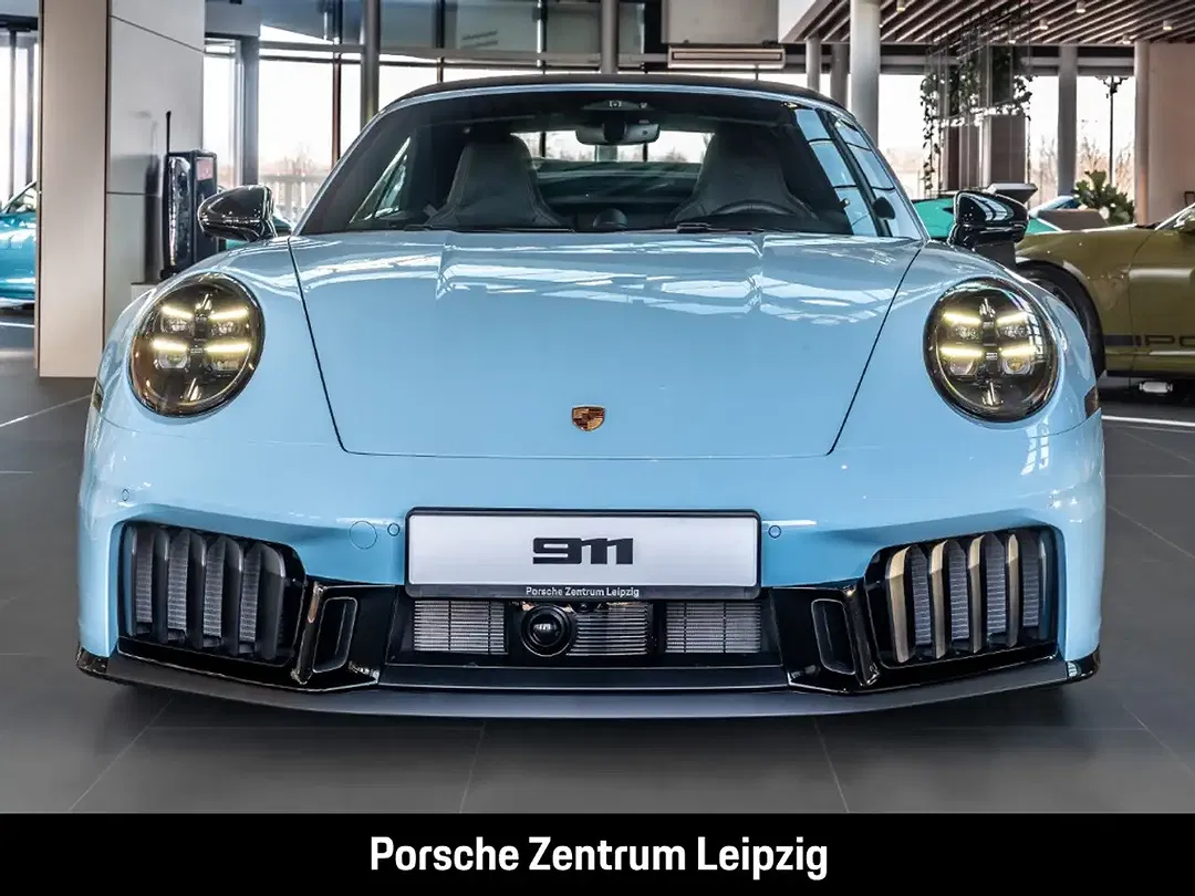 Porsche 992 - Thumbnail 4