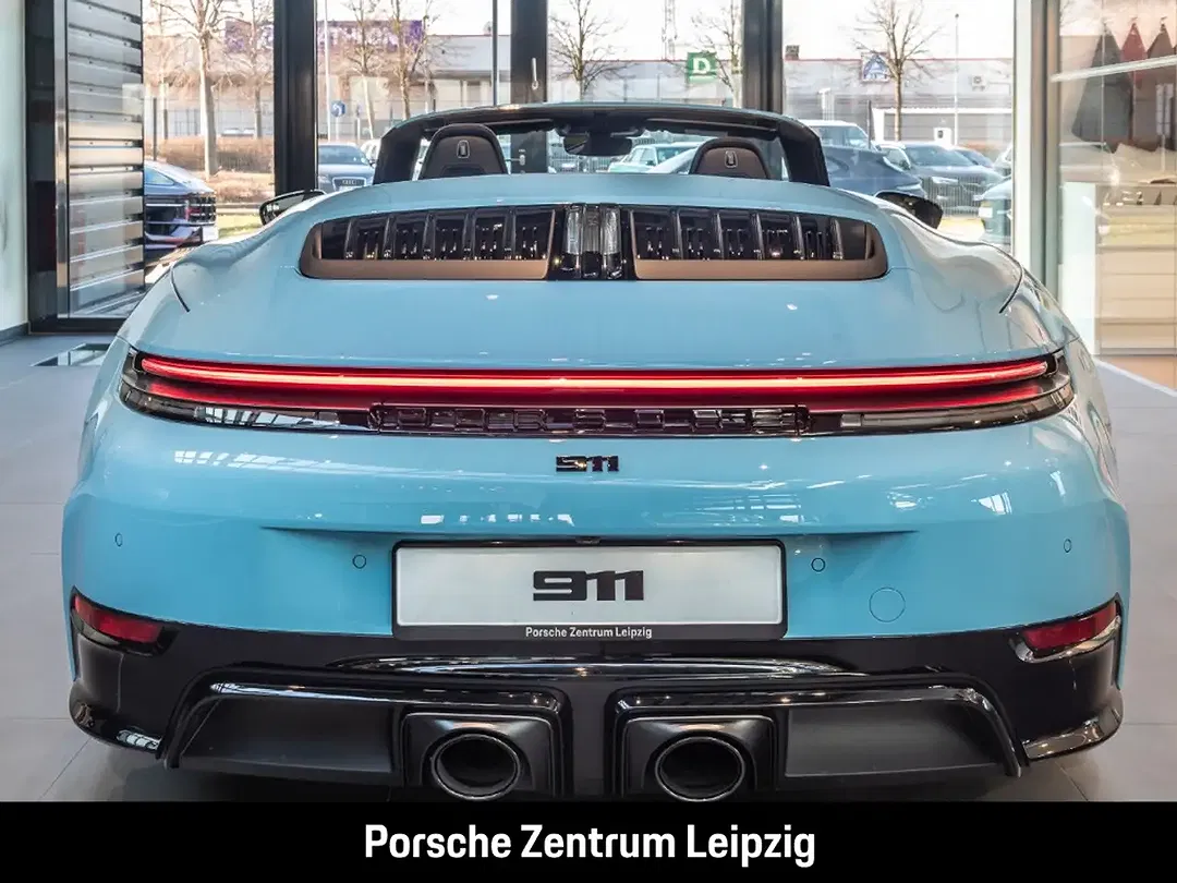 Porsche 992 - Thumbnail 5