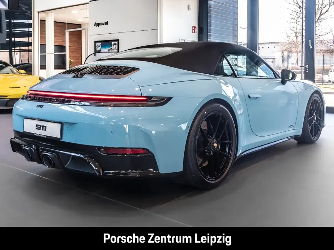 Porsche 992 - Thumbnail 6