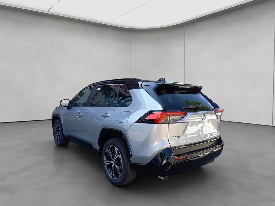 Toyota RAV 4 - Thumbnail 3
