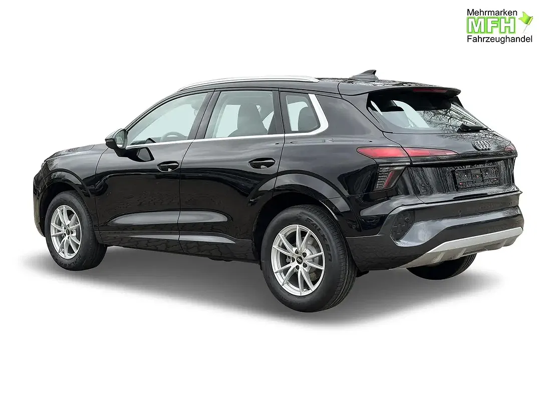 Audi Q3 - Thumbnail 3