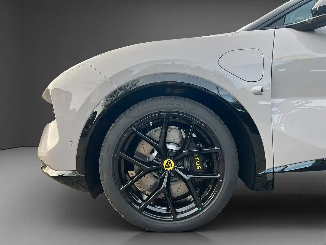 Lotus Eletre - Thumbnail 10