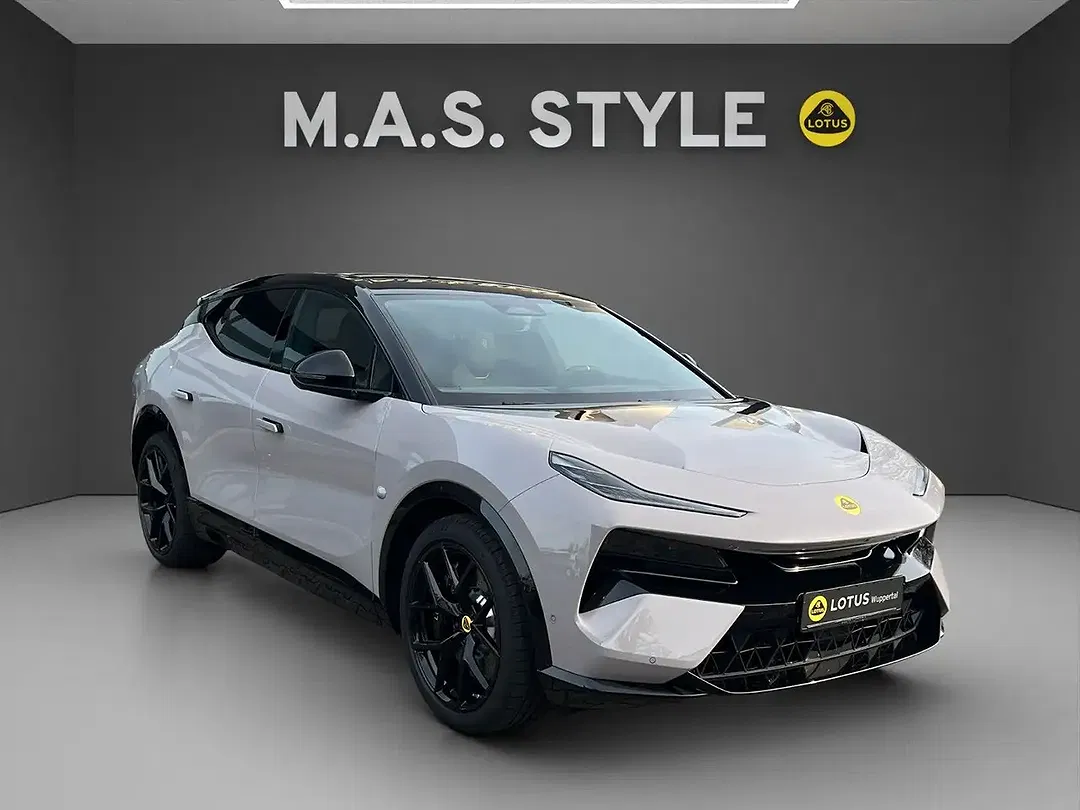 Lotus Eletre - Thumbnail 2