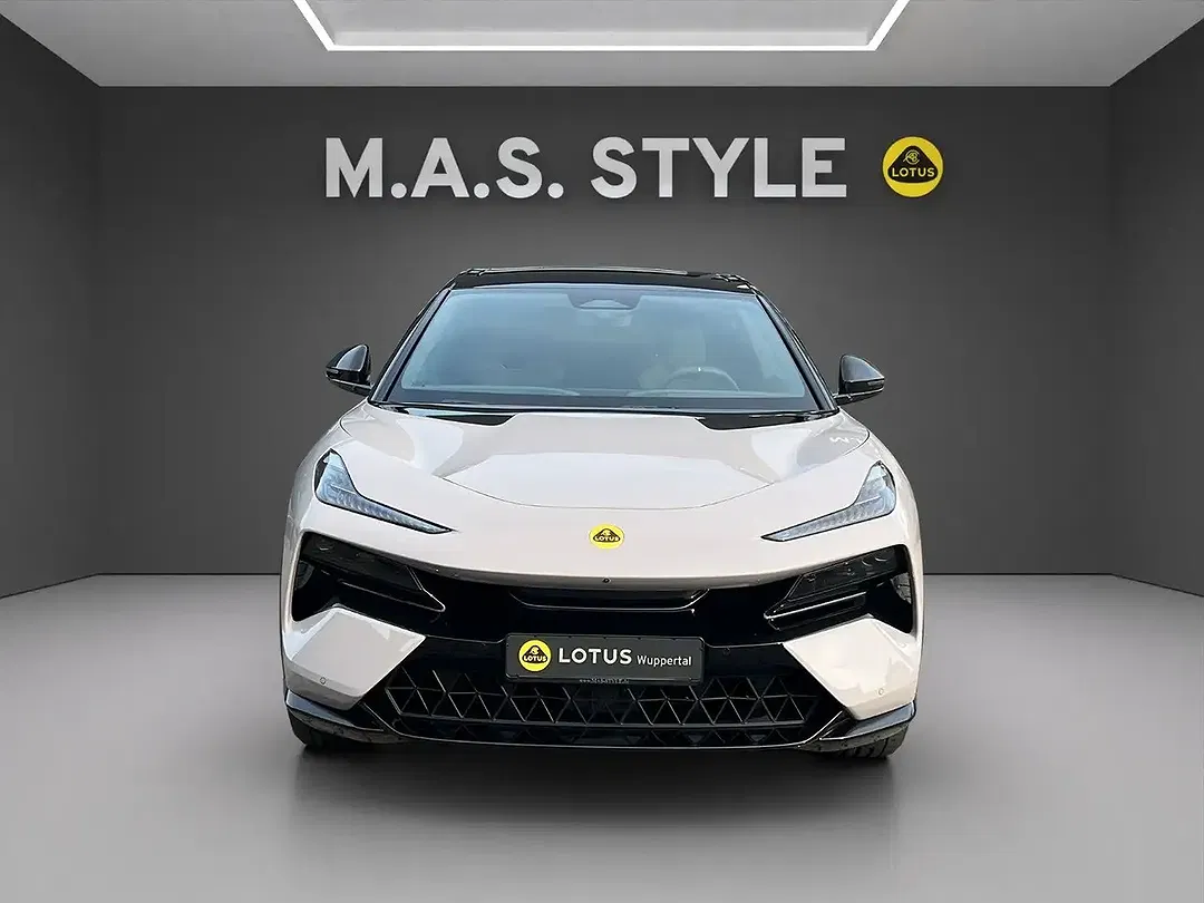 Lotus Eletre - Thumbnail 3