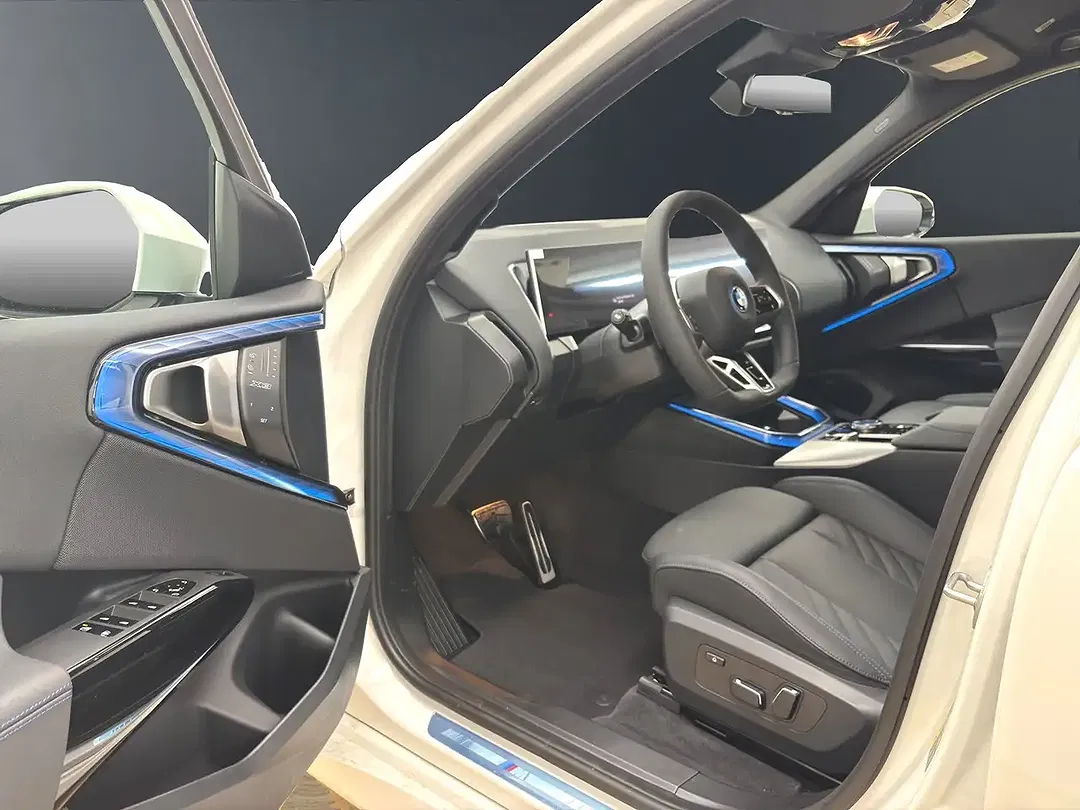 BMW X3 - Thumbnail 2