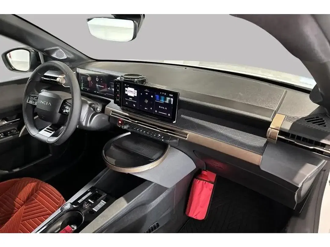 Lancia Ypsilon - Thumbnail 2