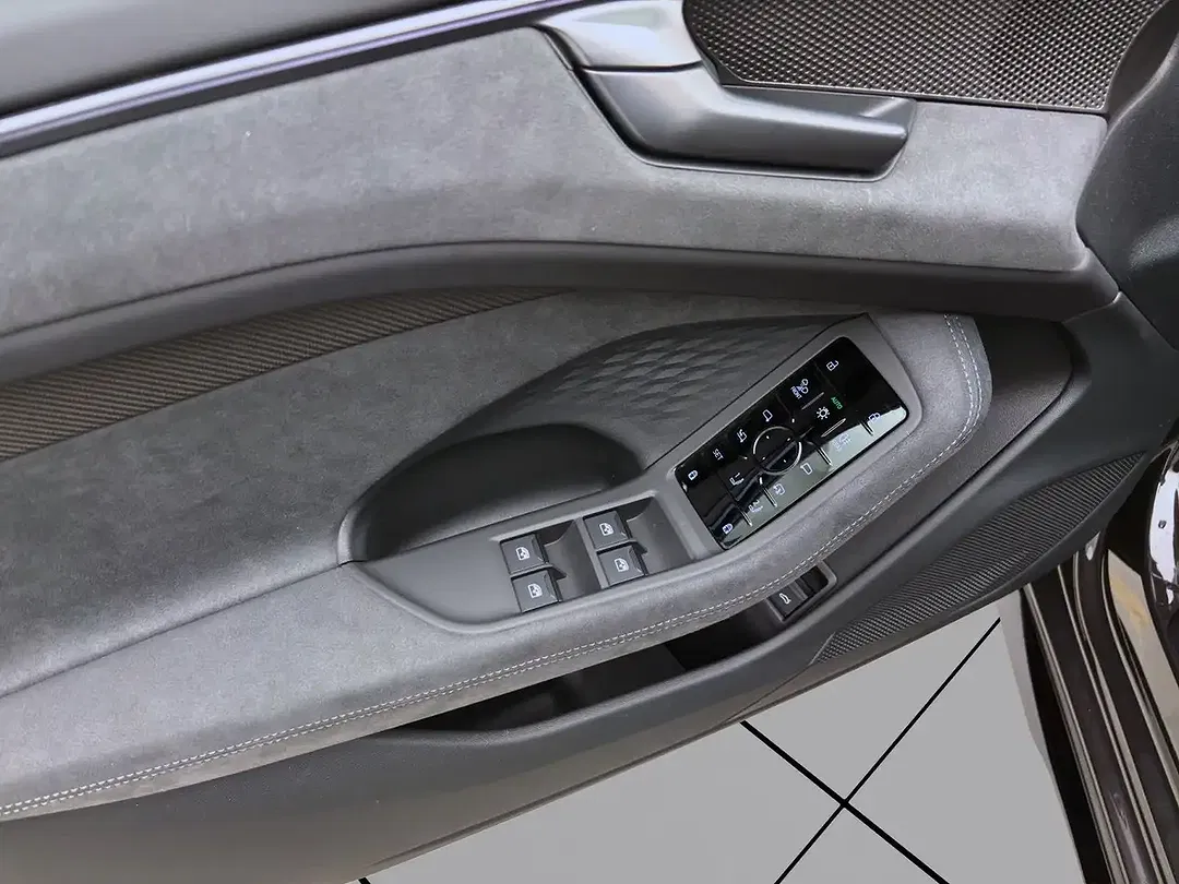 Audi A6 - Thumbnail 11