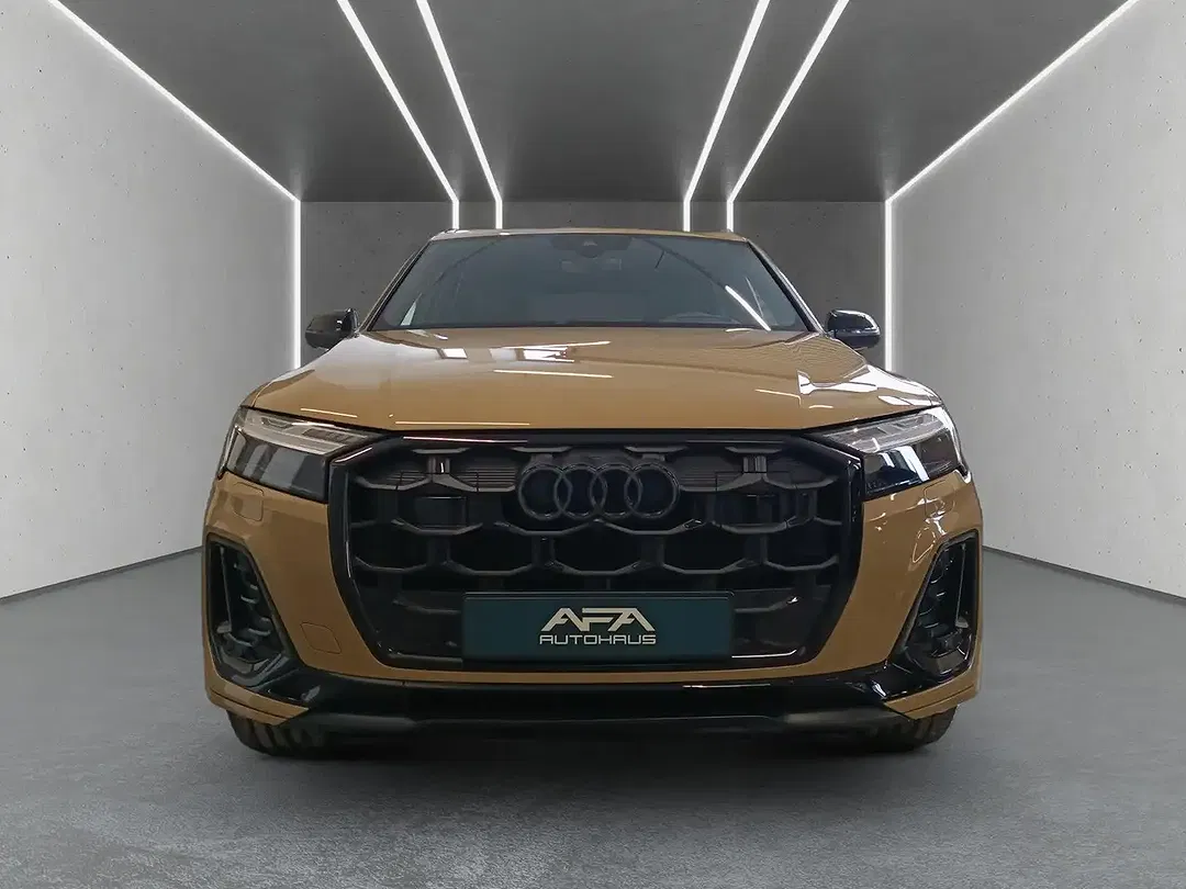 Audi Q7 - Thumbnail 4