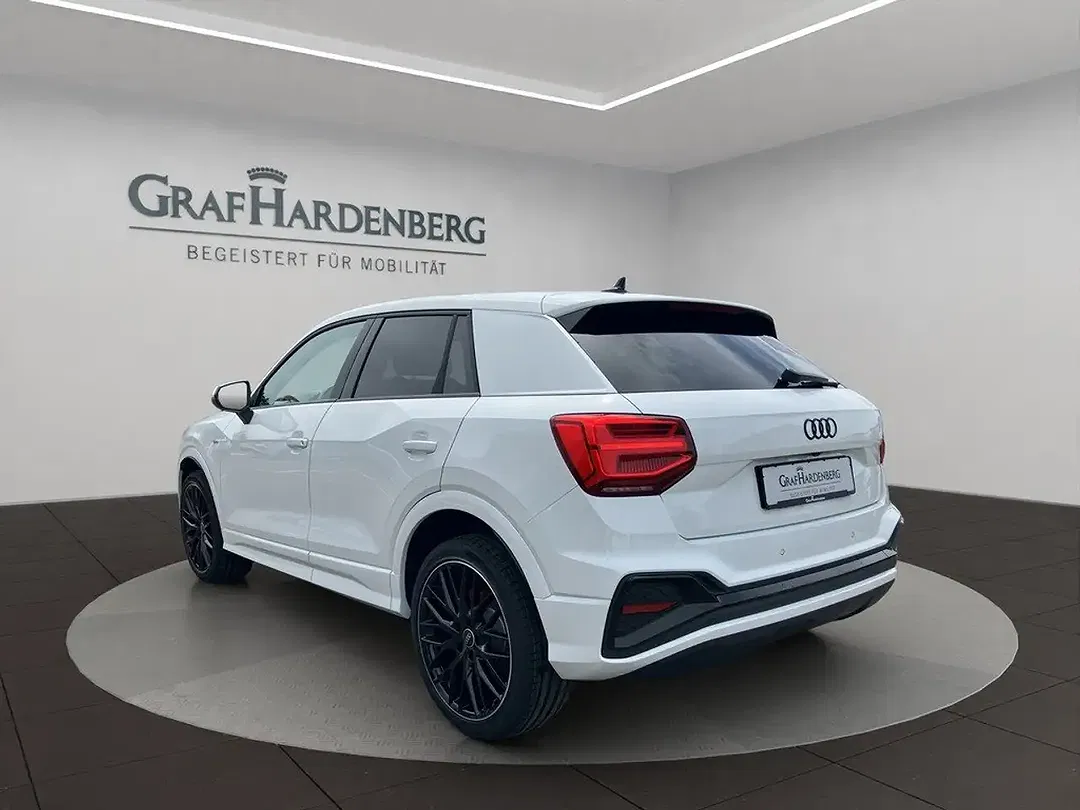 Audi Q2 - Thumbnail 4