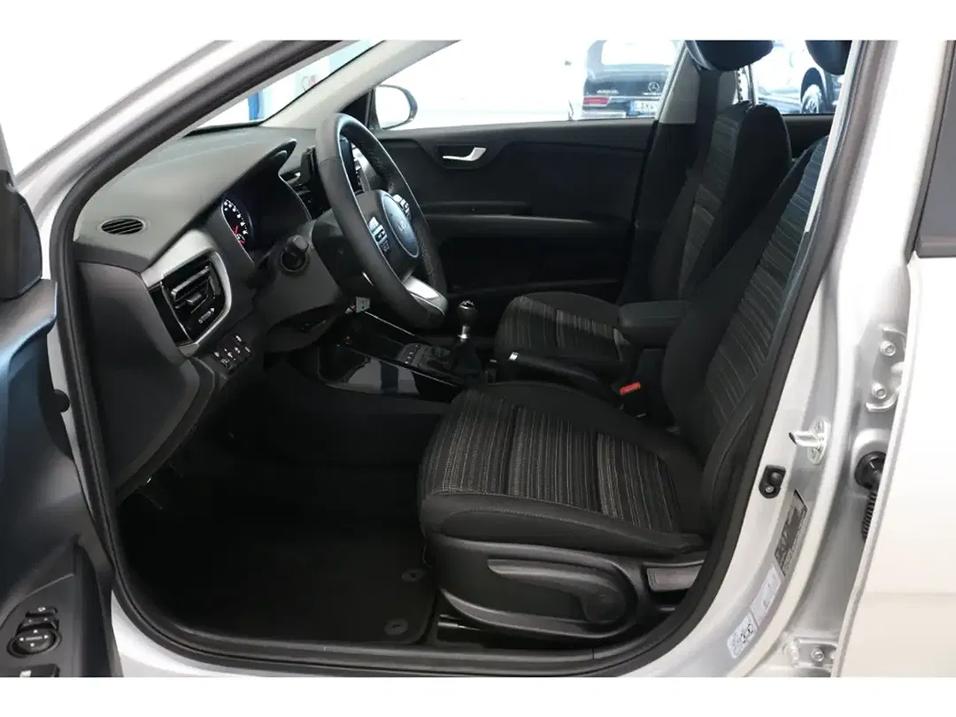 Kia Stonic - Thumbnail 12