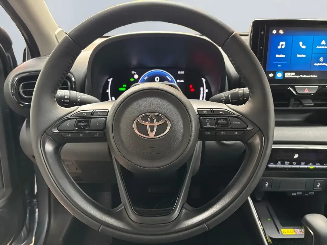 Toyota Yaris - Thumbnail 10