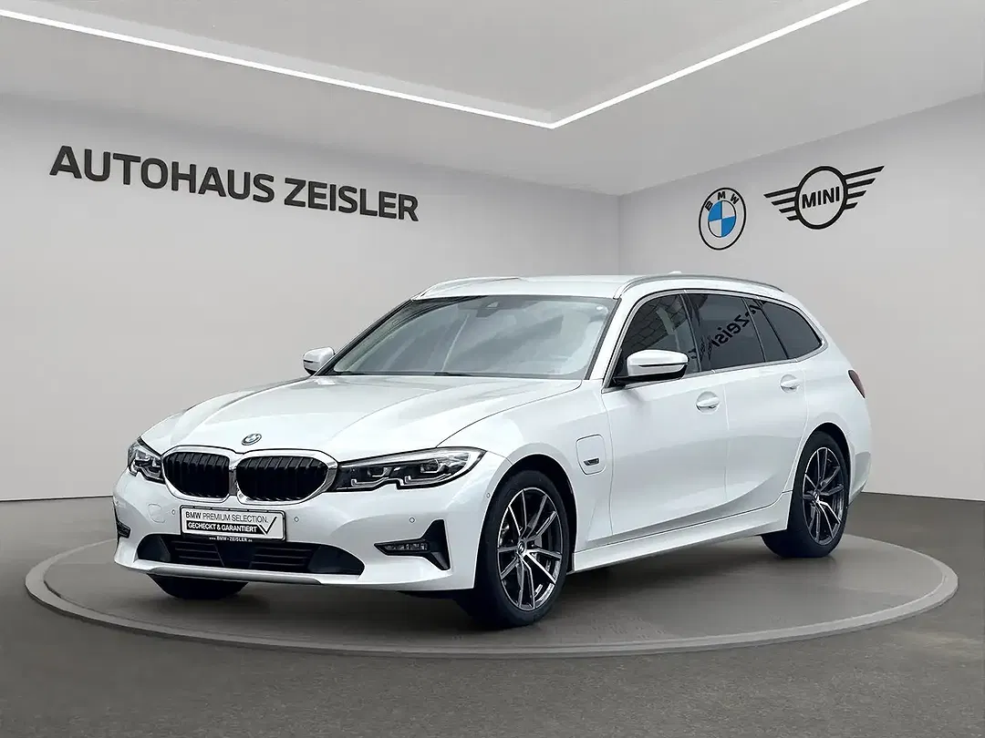 BMW 330 - Thumbnail 1